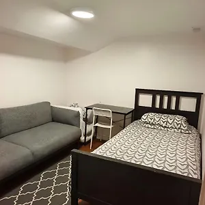 Basemewnt With Private Bathroom 36c Homestay