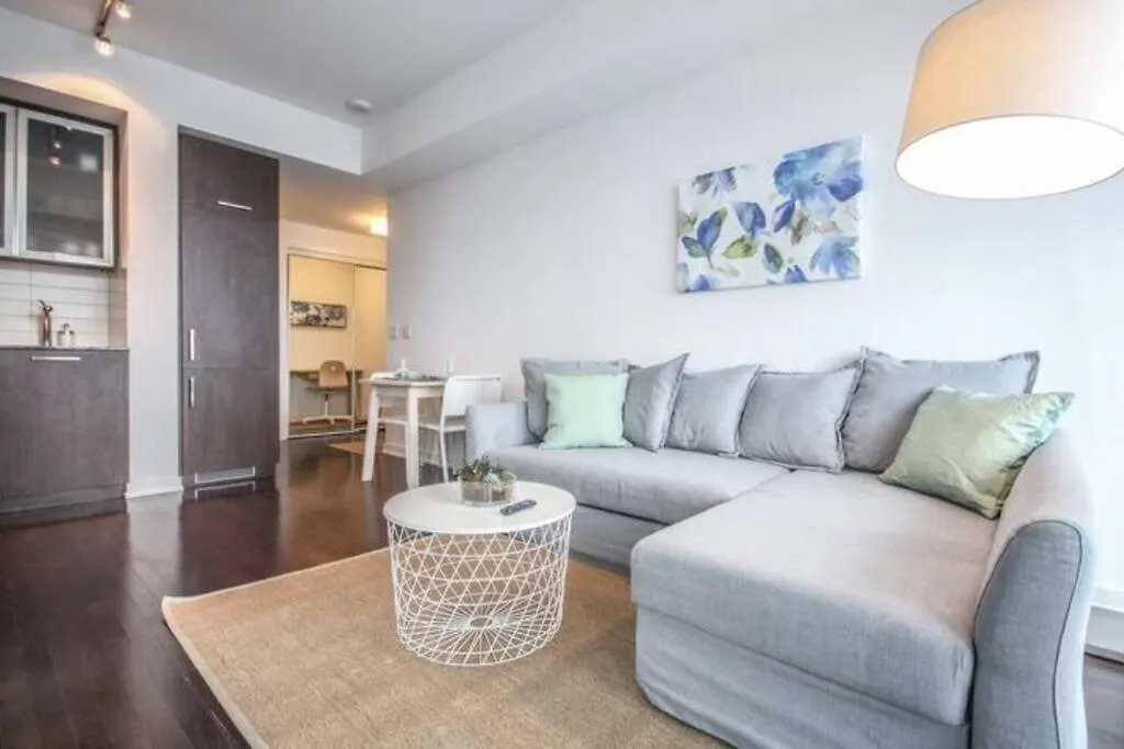 Toronto Downtown Vacation Rentals 0*,  캐나다